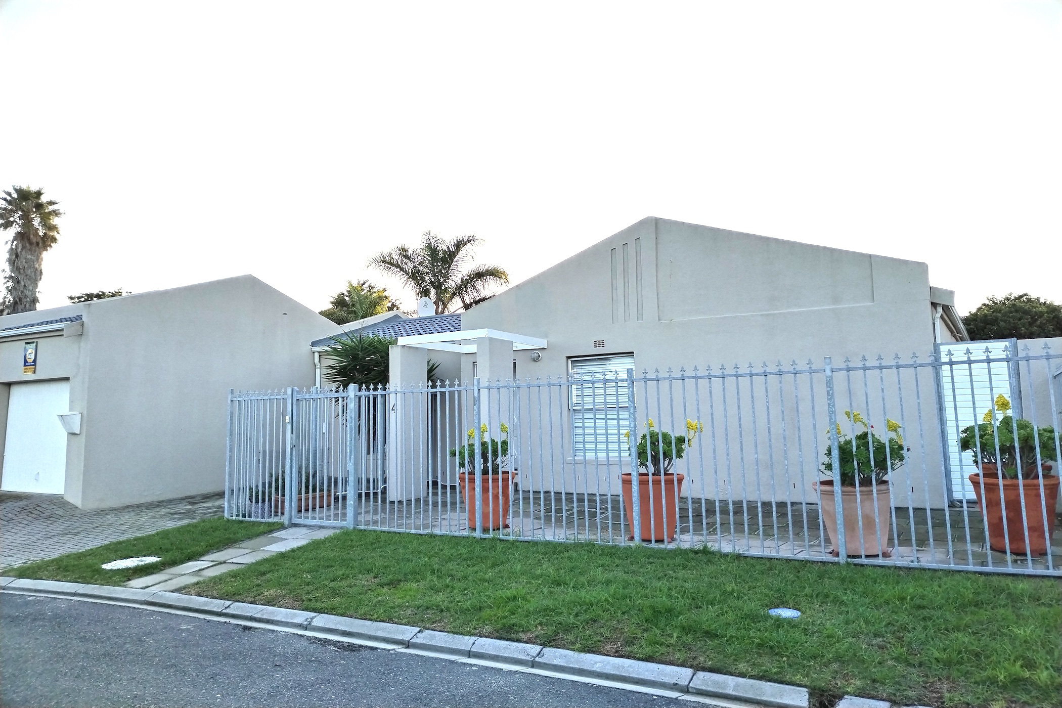 House to rent in Blouberg Sands - 1TV1722252