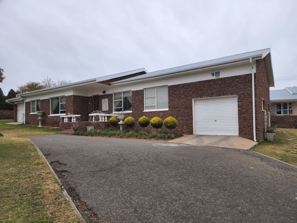 House for sale in Cradock - 1KK1681226 House for sale in Cradock - 1KK1681226