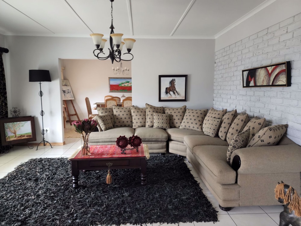 House for sale in Cradock - 1KK1681226 House for sale in Cradock - 1KK1681226