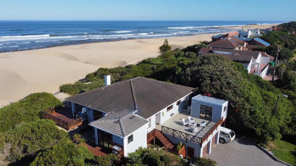 Beachfront villa for sale in Cannon Rocks - 1KO1653789 Beachfront villa for sale in Cannon Rocks - 1KO1653789