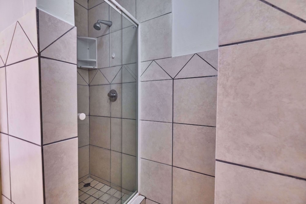 Apartment to rent in Athlone Park - 1WB1742284 Apartment to rent in Athlone Park - 1WB1742284