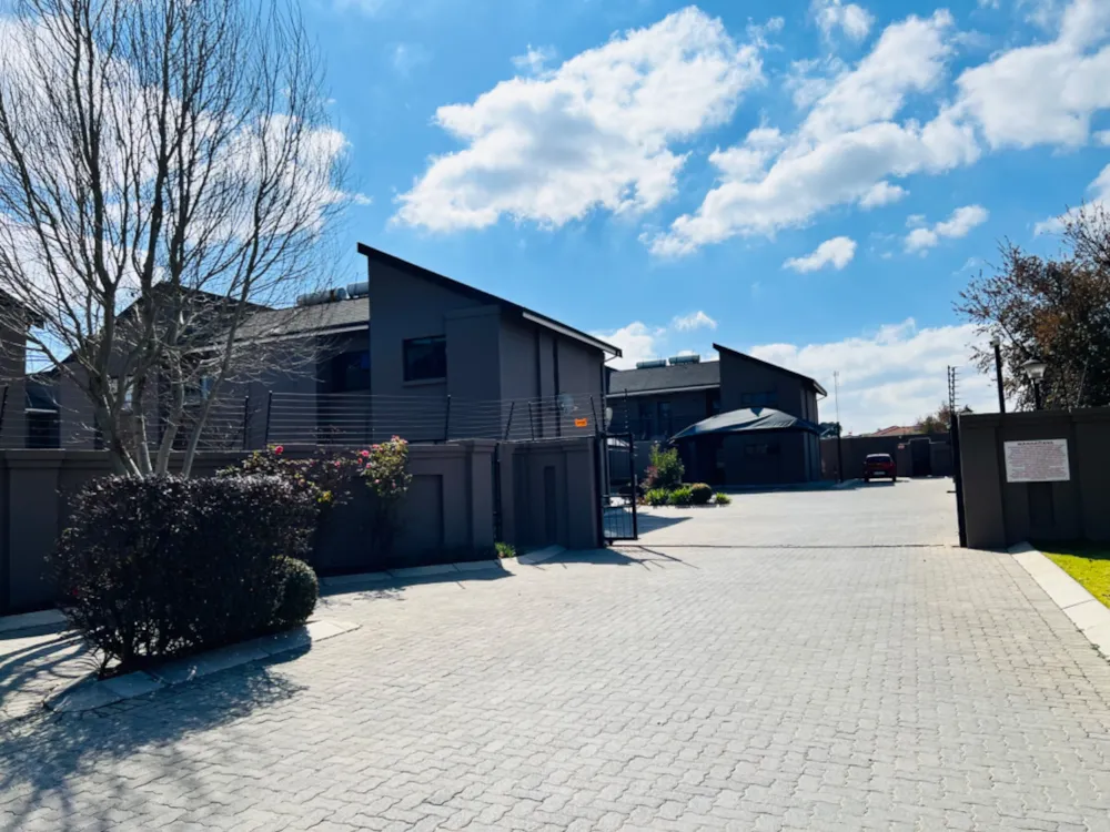 Apartment for sale in Helderwyk Estate - 1BJ1709144