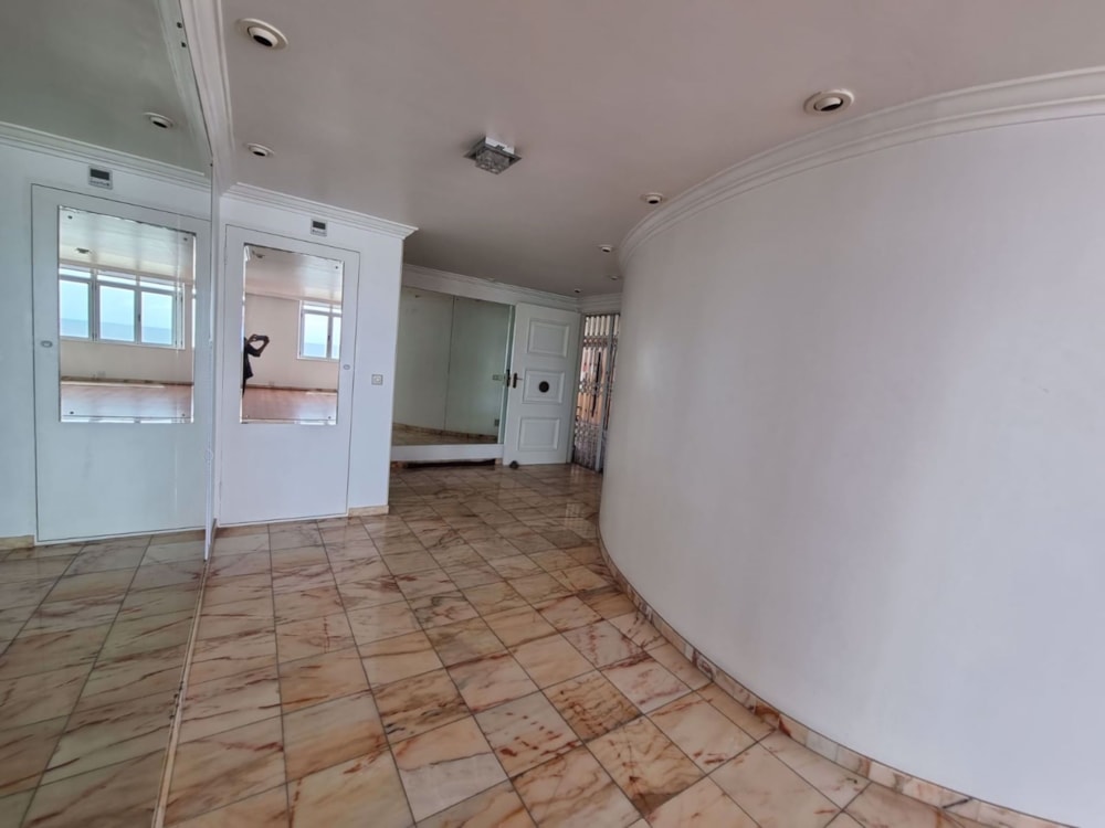 Apartment for sale in North Beach Durban - 1DA1573449 Apartment for sale in North Beach Durban - 1DA1573449