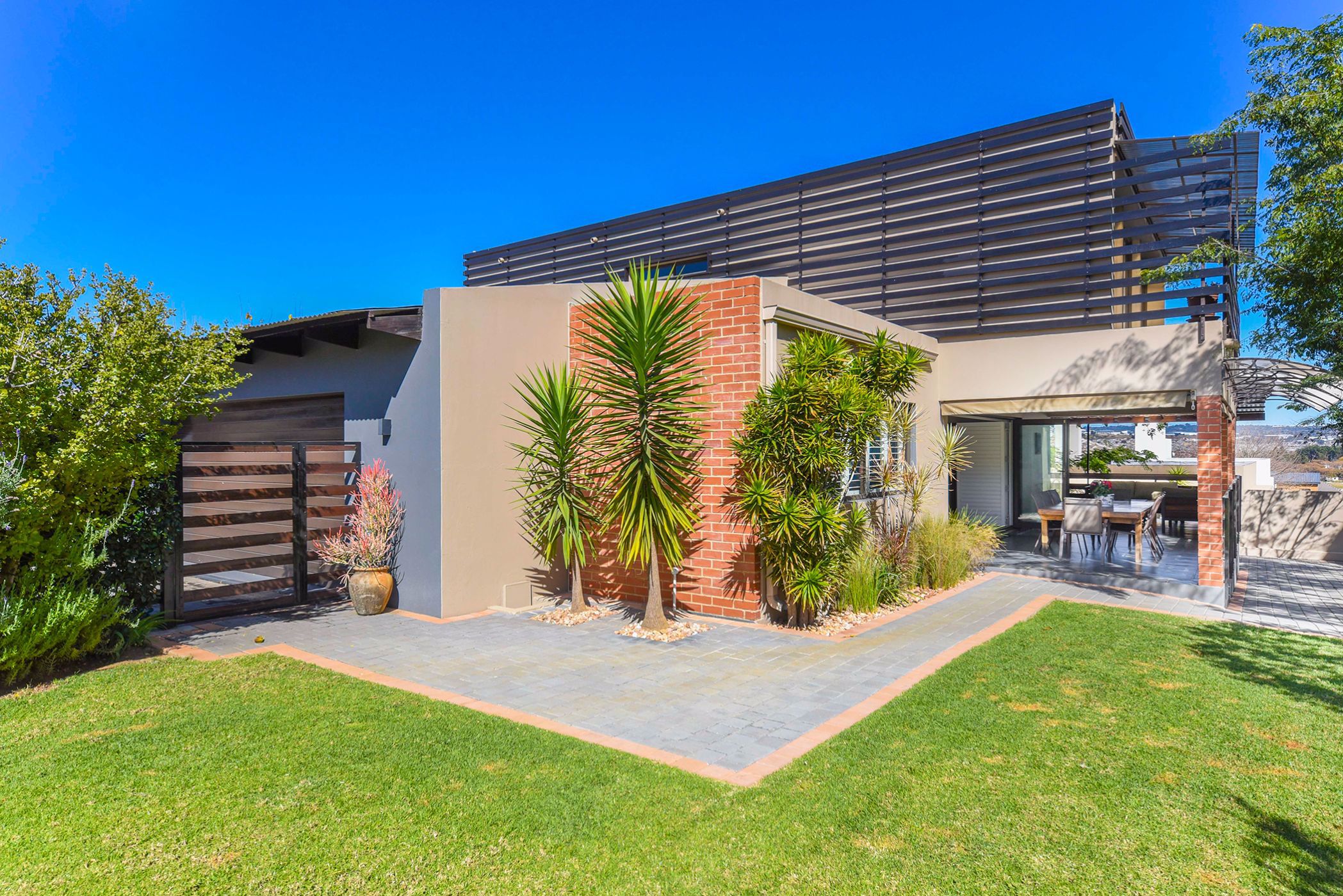 Double-storey house for sale in Cedar Creek - FW1714343