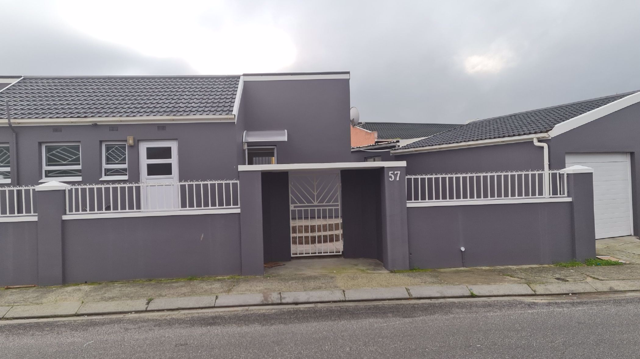 House let in Strandfontein, Cape Town - 1MN1703693