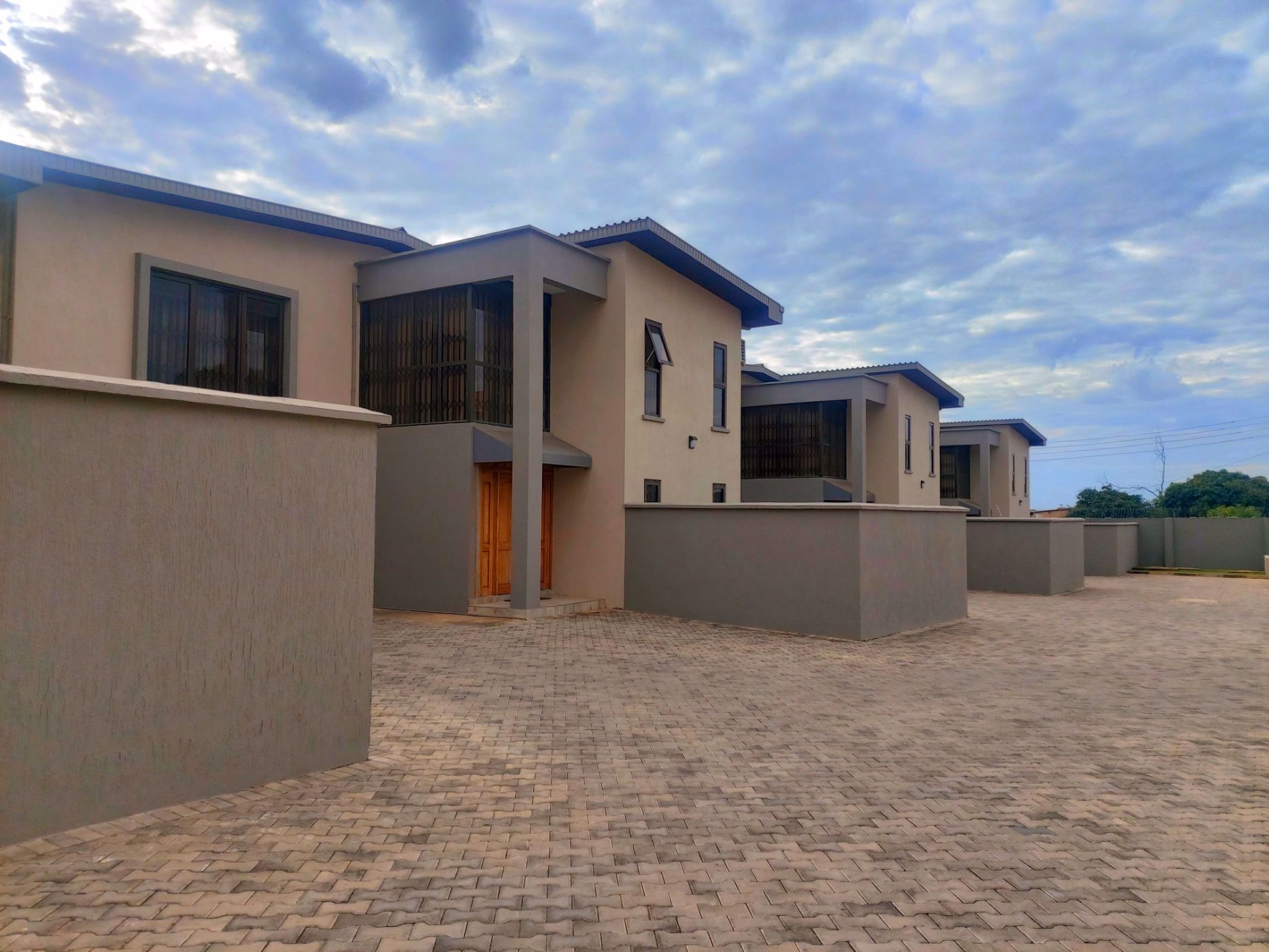 Double-storey apartment to rent in Sunningdale, Zambia - 3ZA1710610