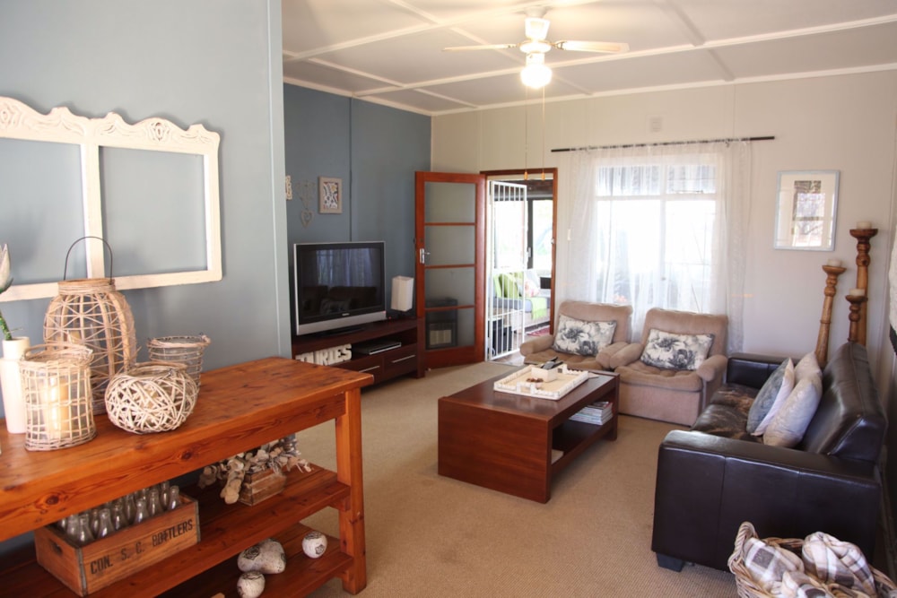 House for sale in Vanderkloof - 1KK1712047 House for sale in Vanderkloof - 1KK1712047