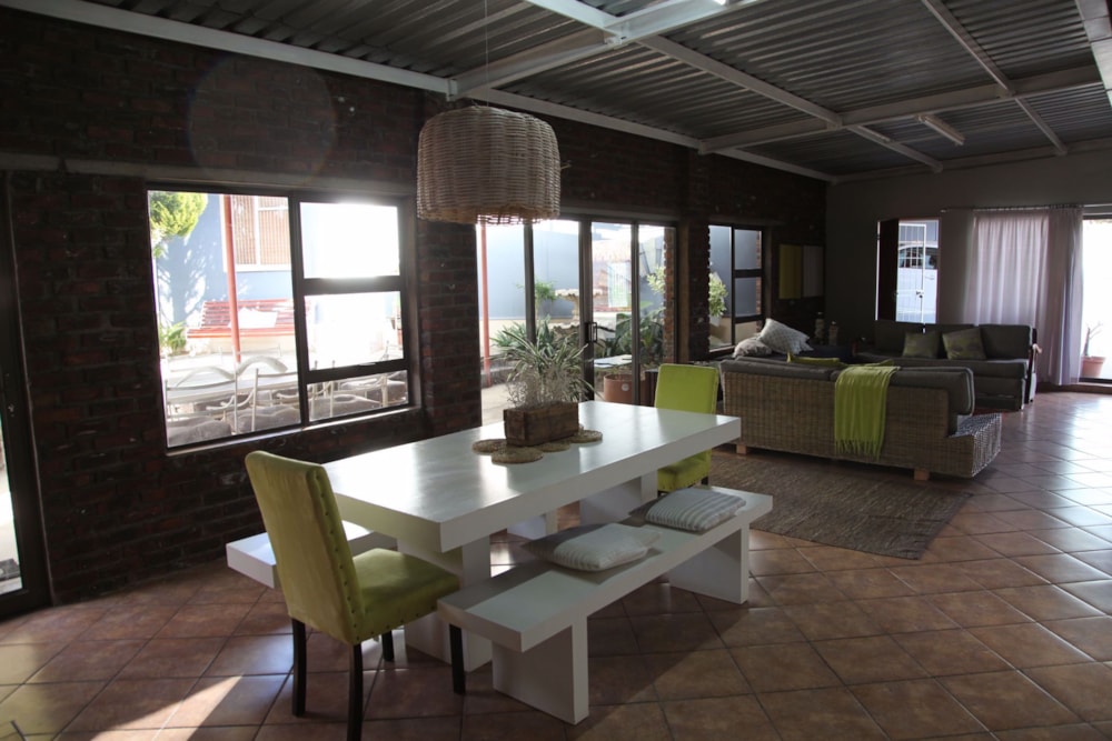 House for sale in Vanderkloof - 1KK1712047 House for sale in Vanderkloof - 1KK1712047