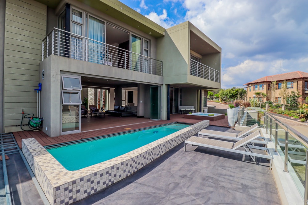 Security complex home for sale in Xanadu - 1HR1576115