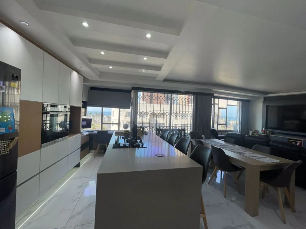 Apartment for sale in North Beach Durban - 1DA1576240 Apartment for sale in North Beach Durban - 1DA1576240