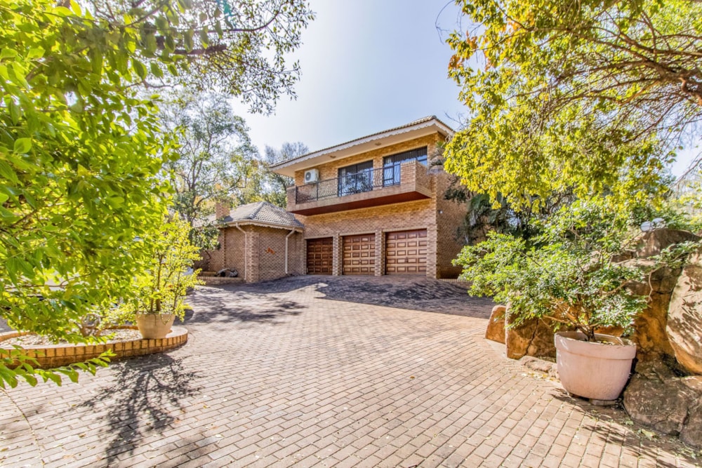 Mixed use farm for sale in Hartbeespoort - 1HR1575860 Mixed use farm for sale in Hartbeespoort - 1HR1575860