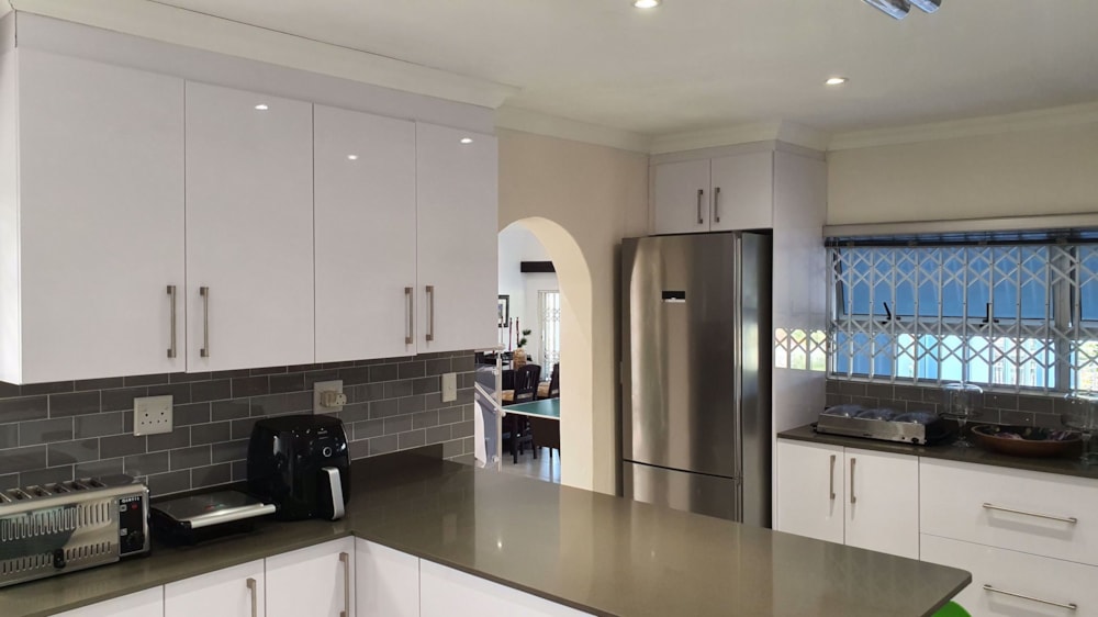 Double-storey house for sale in Port Edward - 1PD1576174 Double-storey house for sale in Port Edward - 1PD1576174