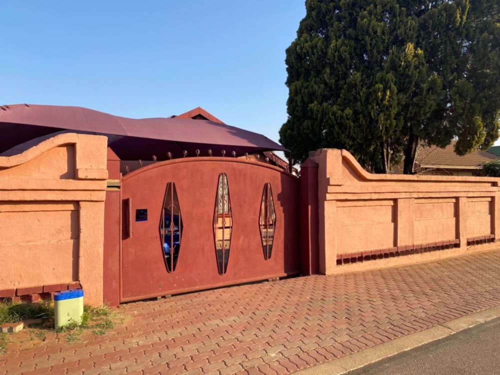 House for sale in Soshanguve XX - PTM1577142