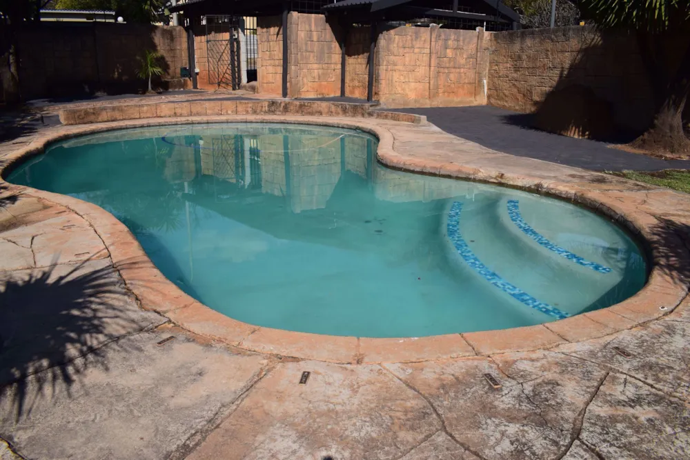 Single-storey house for sale in Safari Gardens - 1RU1577410