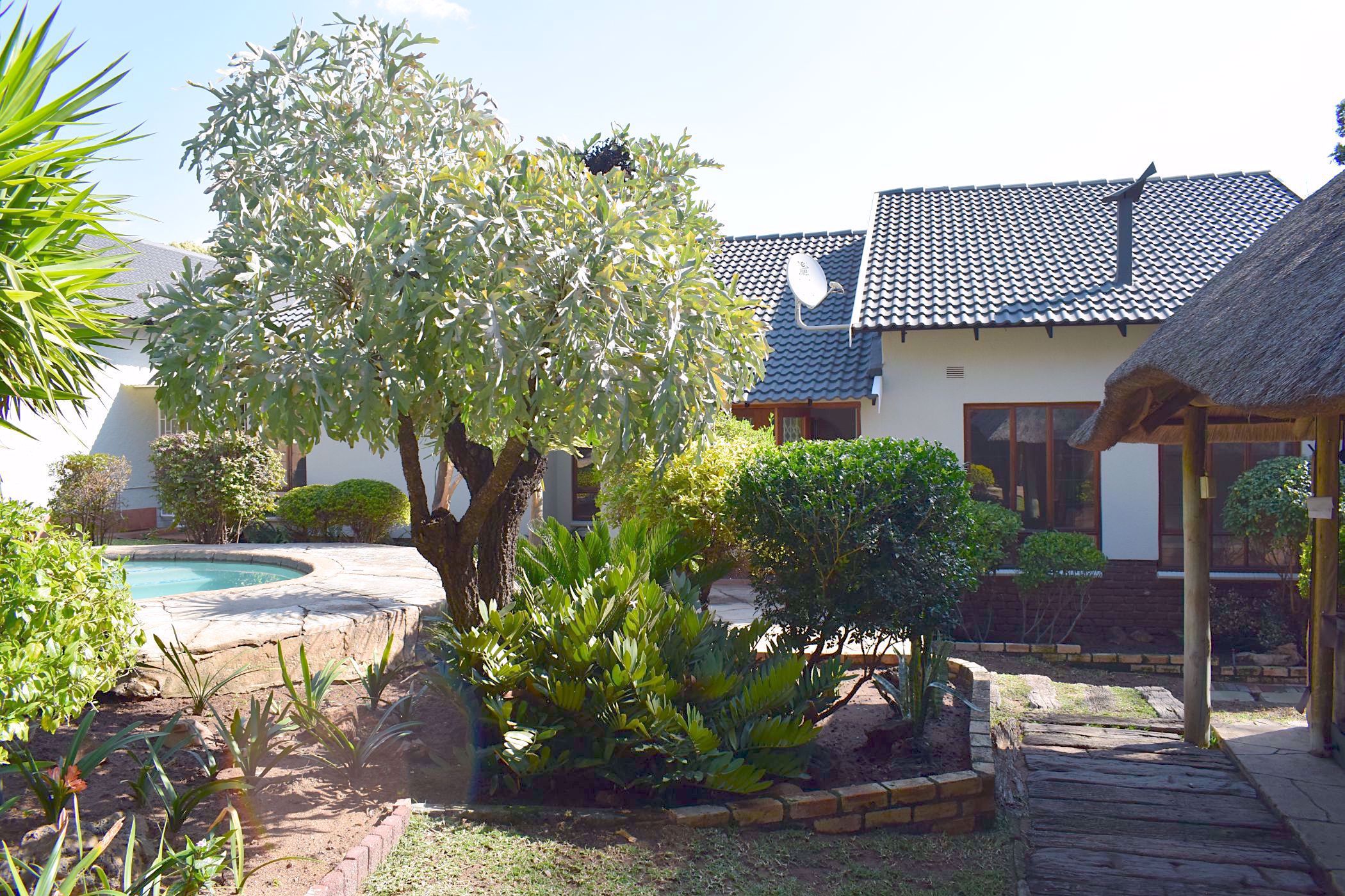 Single-storey house for sale in Safari Gardens - 1RU1577410