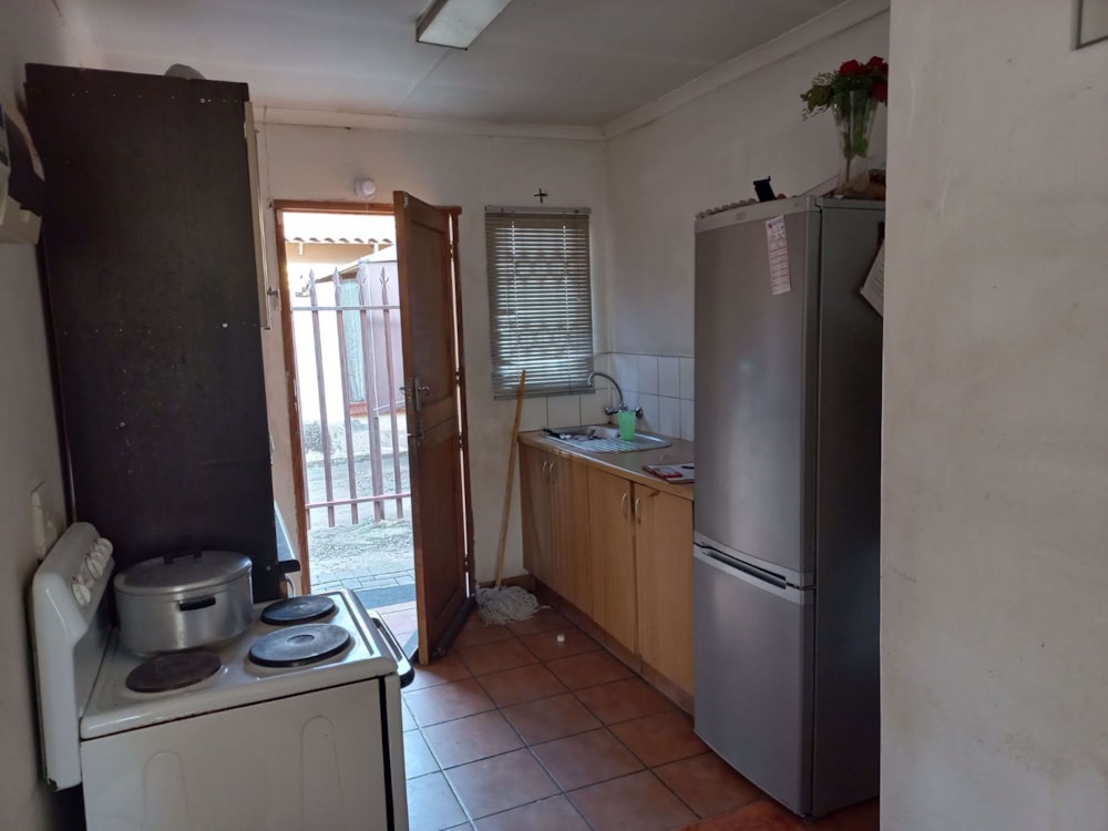 Beachfront villa for sale in Boitekong - 1RU1578607