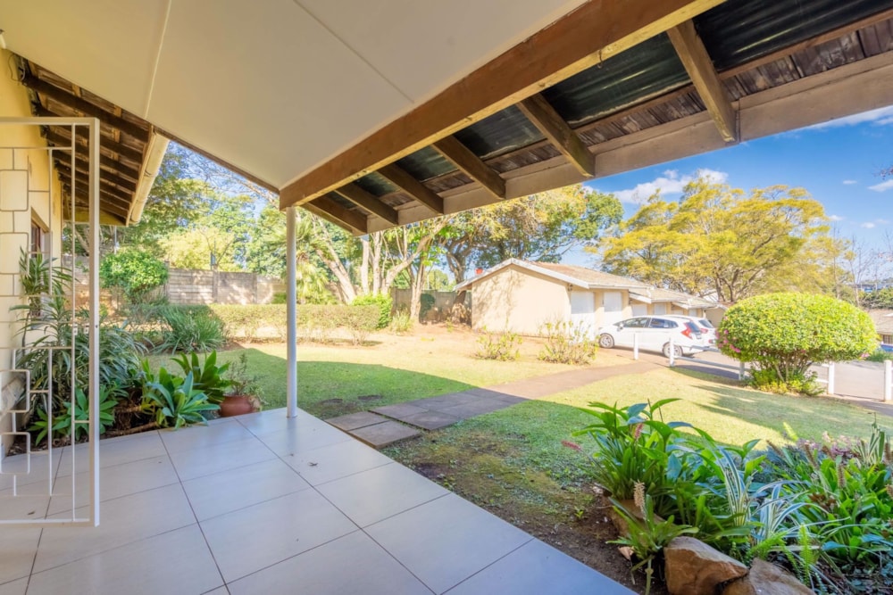 Townhouse for sale in Waterfall, Upper Highway - 1KF1646892