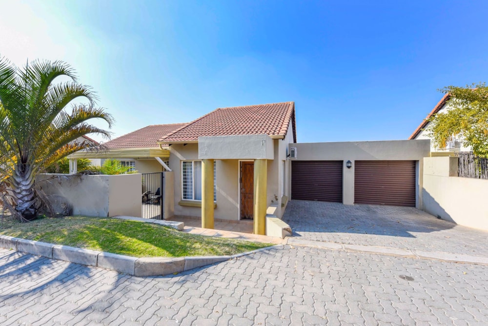 Townhouse for sale in North Riding - FW1656638 Townhouse for sale in North Riding - FW1656638