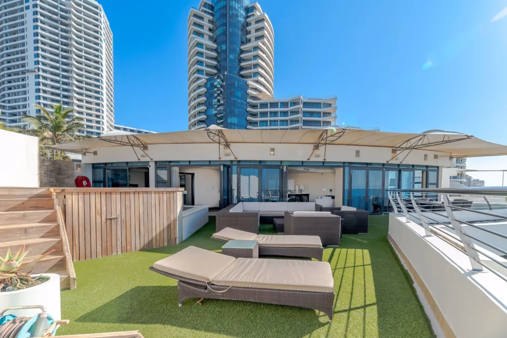 Penthouse apartment for sale in uMhlanga Rocks - 1ND1579149 Penthouse apartment for sale in uMhlanga Rocks - 1ND1579149