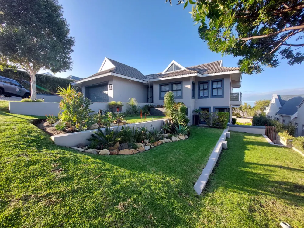 Double-storey house let in Hemel-en-Aarde Estate - ONL1748565
