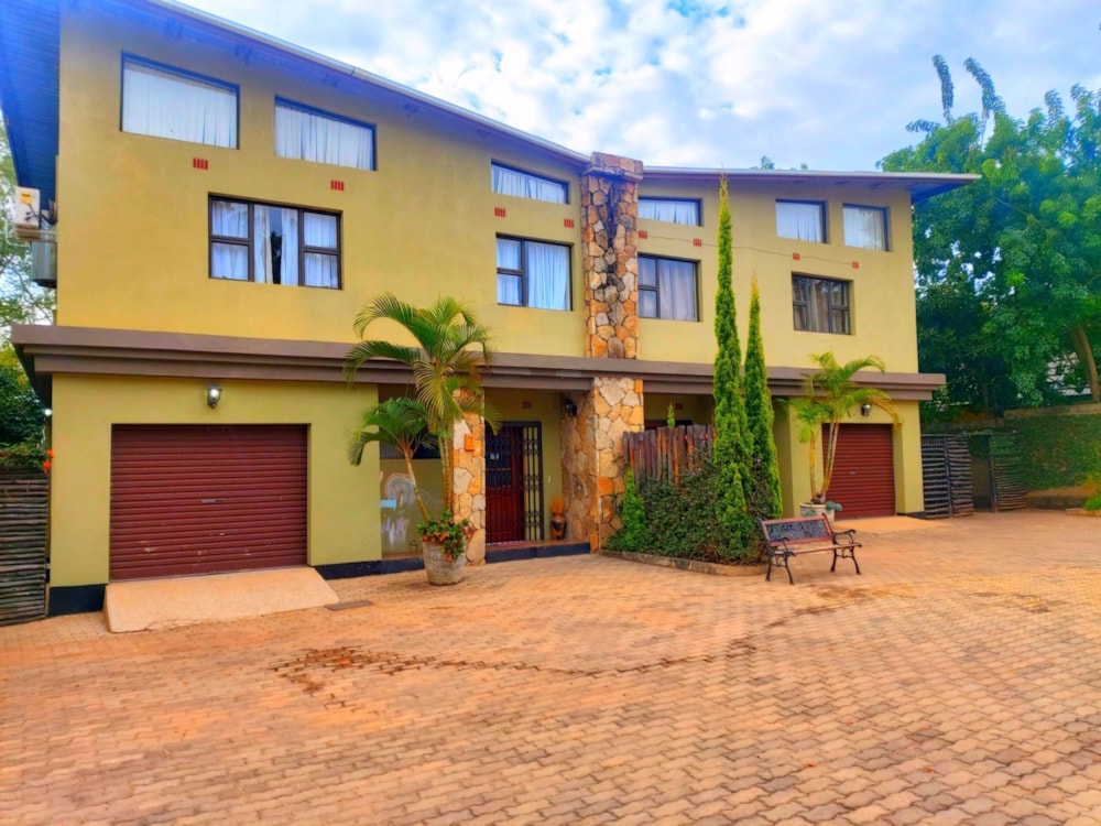 Double-storey house to rent in Sunningdale, Zambia - 3ZA1574303 Double-storey house to rent in Sunningdale, Zambia - 3ZA1574303