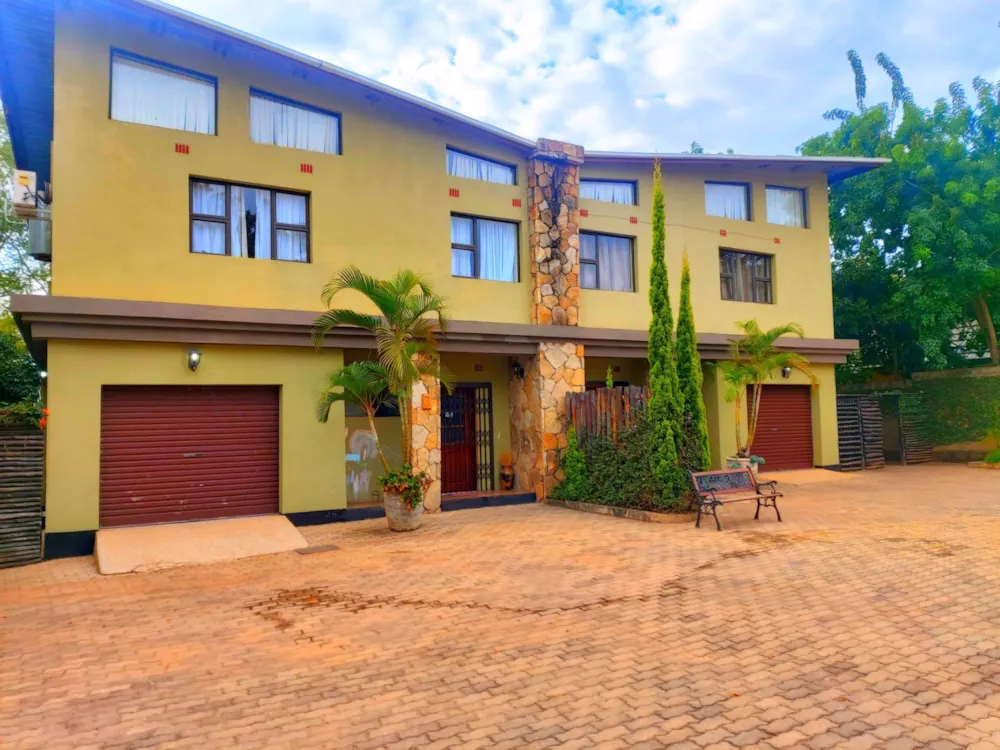 Double-storey house to rent in Sunningdale, Zambia - 3ZA1574303 Double-storey house to rent in Sunningdale, Zambia - 3ZA1574303