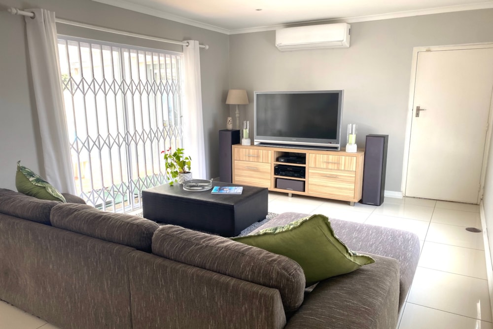 House let in Sunningdale, Blouberg - 1TV1713661 House let in Sunningdale, Blouberg - 1TV1713661