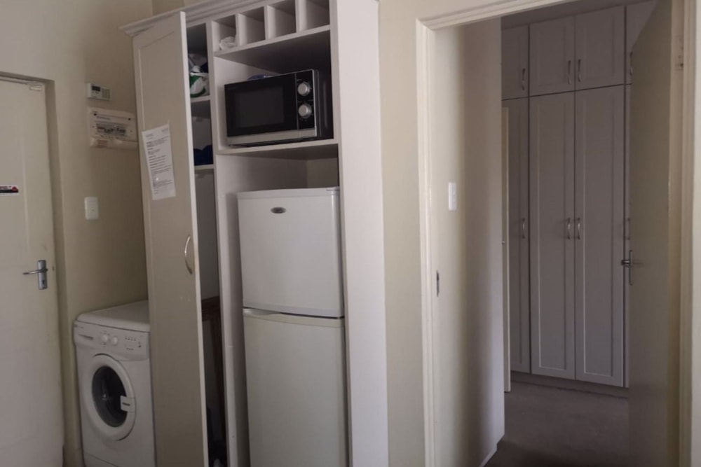 Apartment let in Grahamstown Central (Makhanda Central)  - 1GC1710587 Apartment let in Grahamstown Central (Makhanda Central)  - 1GC1710587