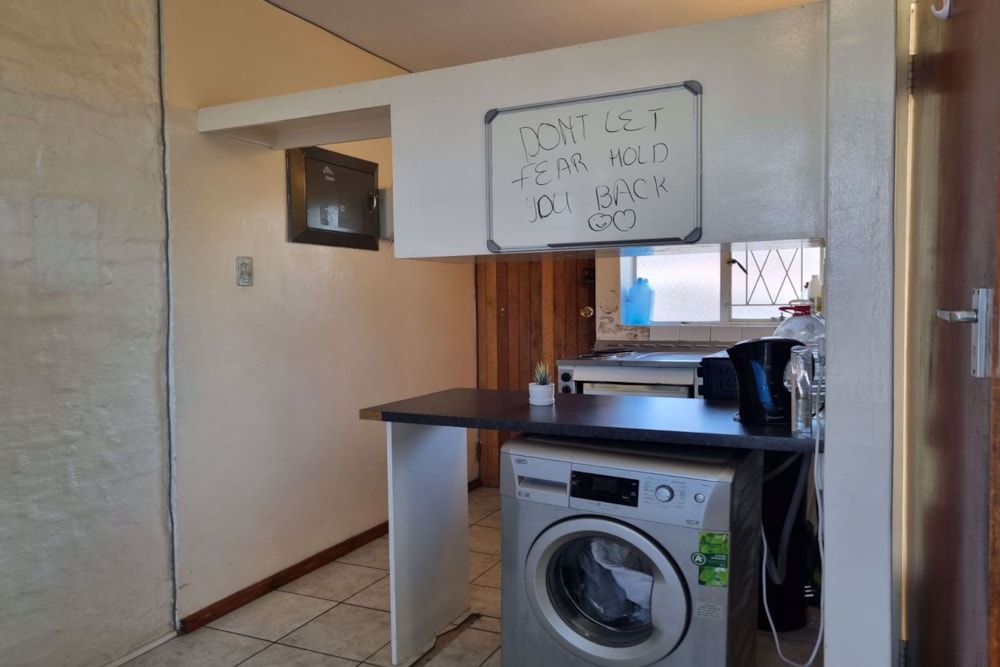 Bachelor apartment to rent in Grahamstown Central (Makhanda Central) - 1GC1749178 Bachelor apartment to rent in Grahamstown Central (Makhanda Central) - 1GC1749178