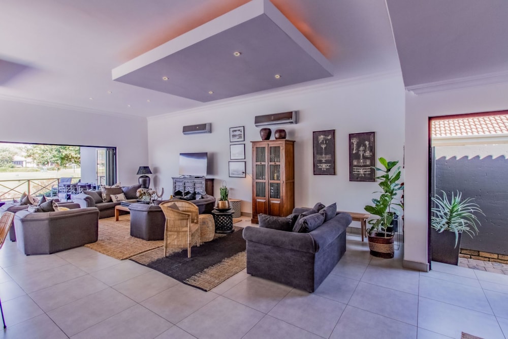 Golf estate house sold in Pecanwood - 1HR1681166 Golf estate house sold in Pecanwood - 1HR1681166