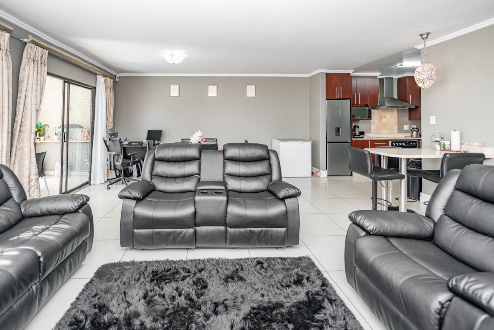 Townhouse for sale in Bedfordview - BED1675686