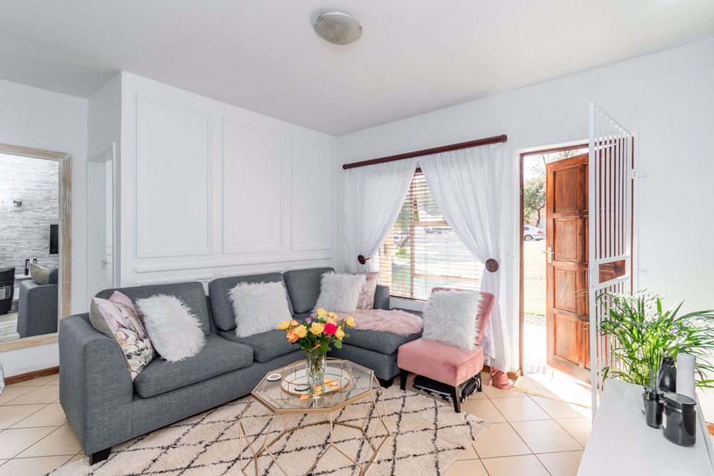 Apartment for sale in Honeydew, Roodepoort - RAN1749098 Apartment for sale in Honeydew, Roodepoort - RAN1749098