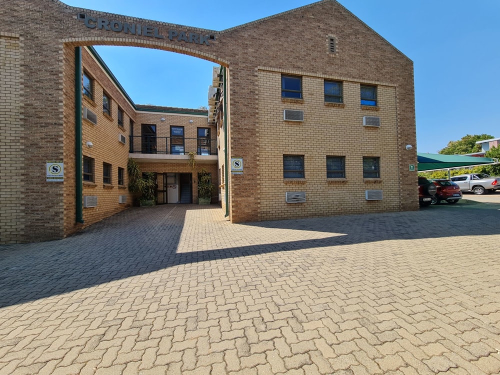 Commercial office to rent in Bendor Park - 1PS1727433