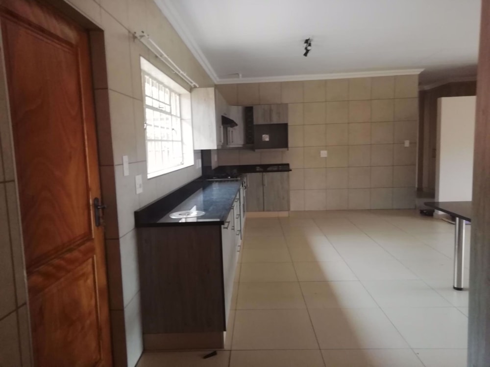 Townhouse for sale in Lydenburg (Mashishing) - 1LY1581774 Townhouse for sale in Lydenburg (Mashishing) - 1LY1581774