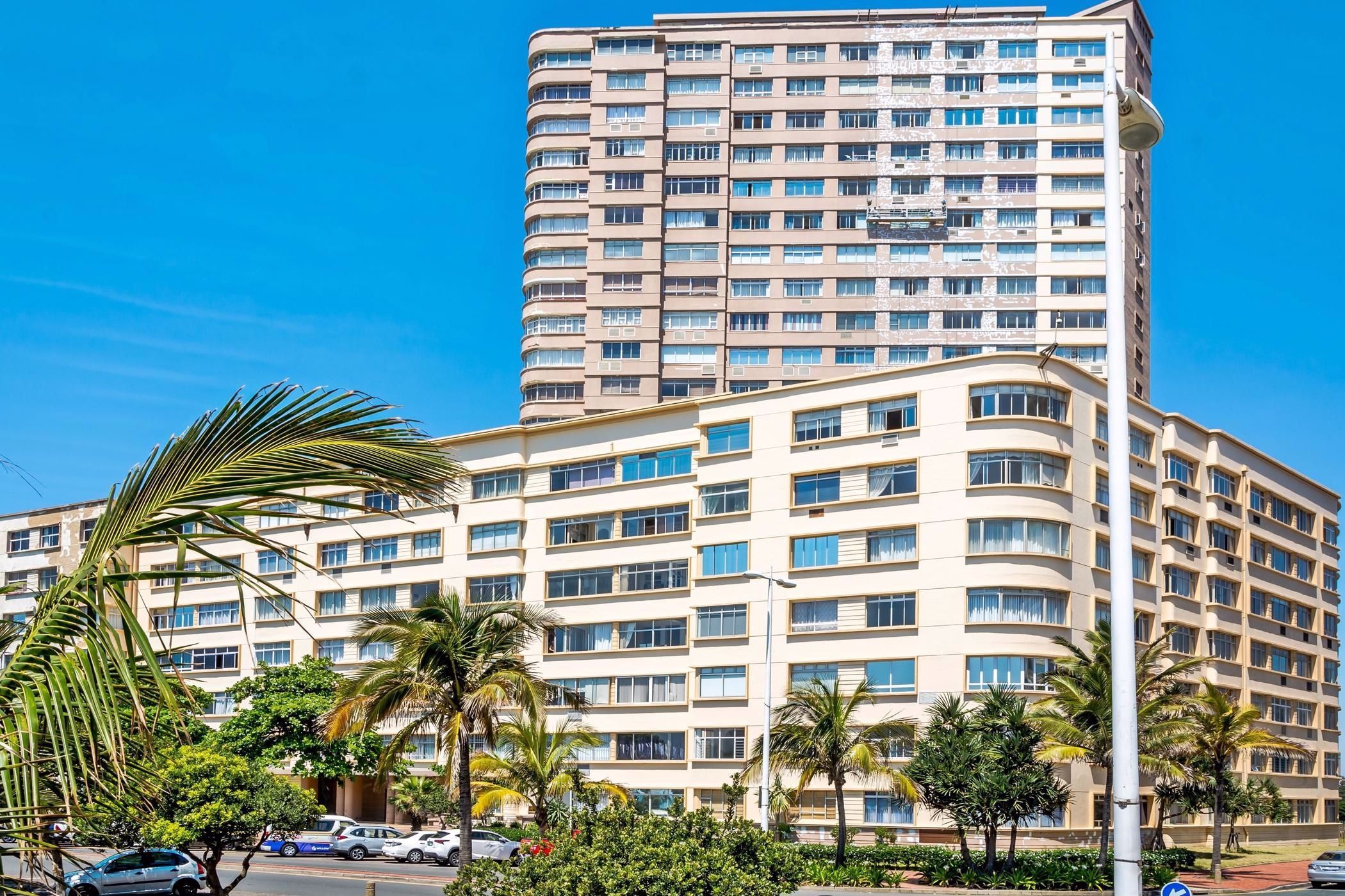 Bachelor apartment for sale in North Beach Durban - 1DA1579437