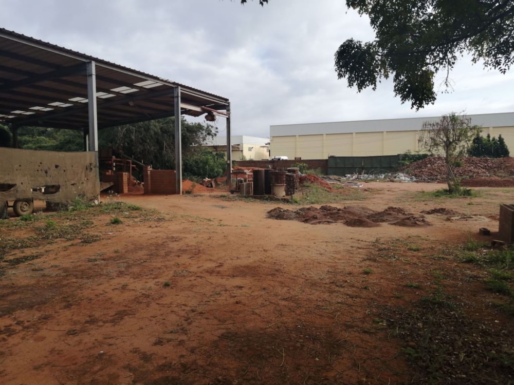 Commercial industrial property for sale in Matola, Mozambique - 3MQ1581926