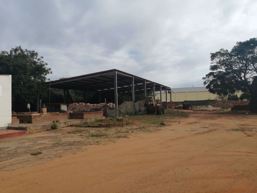 Commercial industrial property for sale in Matola, Mozambique - 3MQ1581926