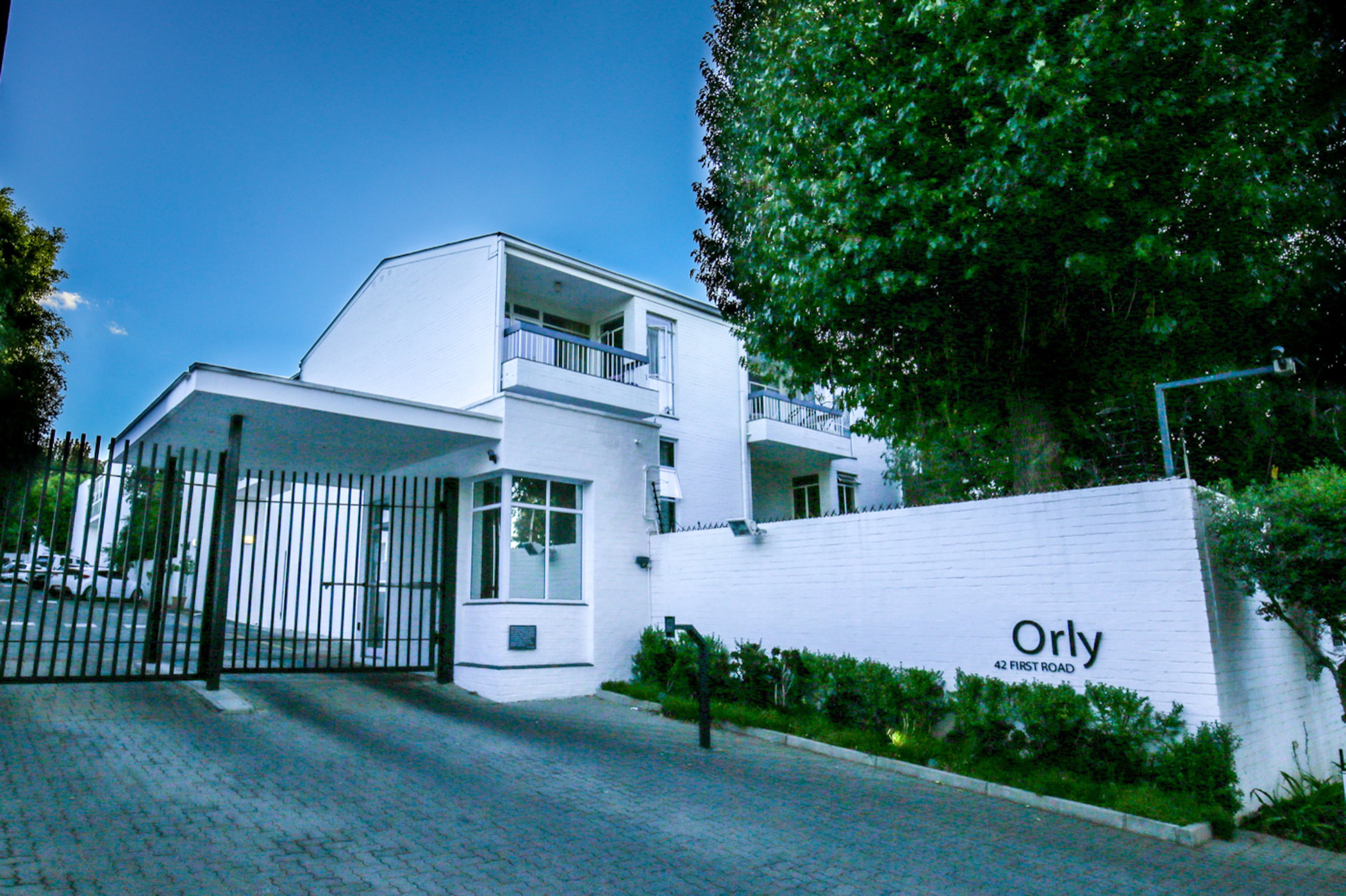 Apartment to rent in Hyde Park, Sandton - JBL1753351