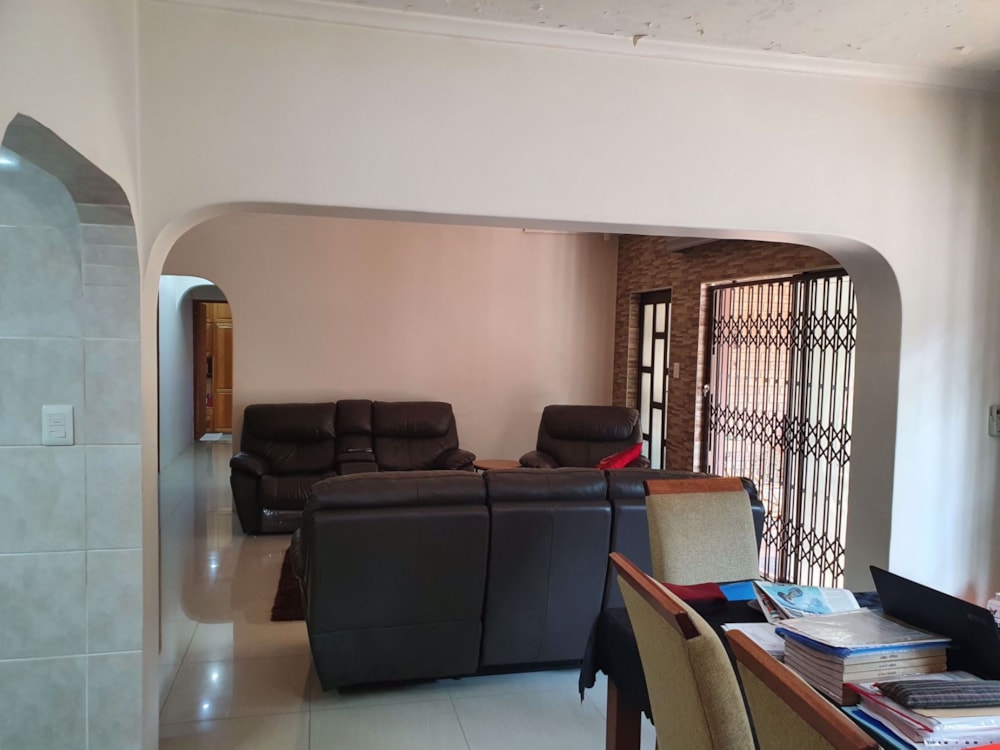 House for sale in Oslo Beach, Port Shepstone - 1PX1579839 House for sale in Oslo Beach, Port Shepstone - 1PX1579839