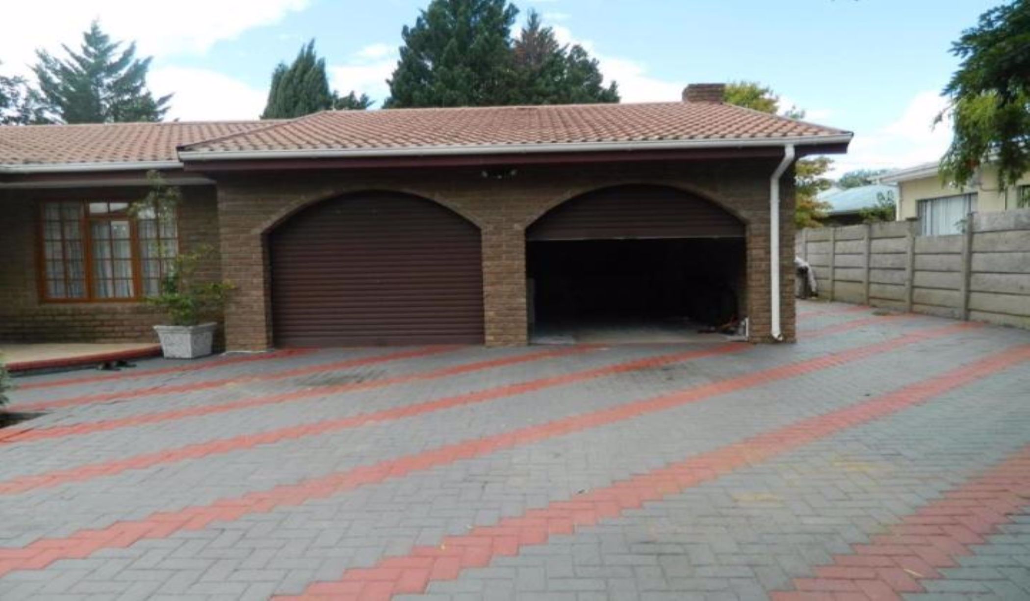 House for sale in Queenstown - 1MH1580328