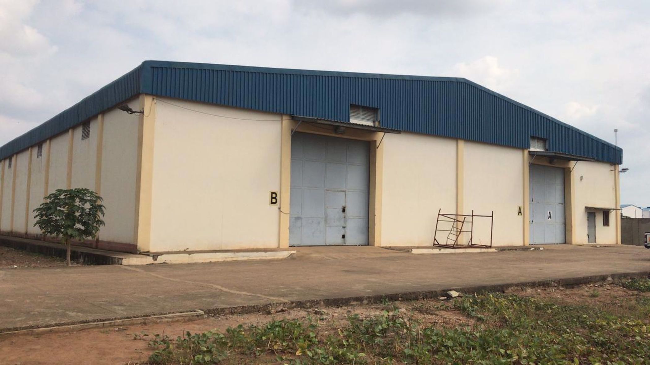 Commercial industrial property for sale in Matola, Mozambique - 3MQ1581965