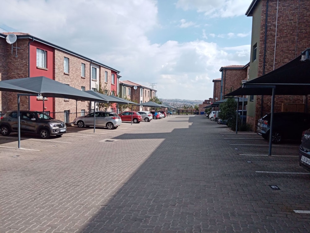 Apartment sold in Amberfield, Centurion - CN1732895