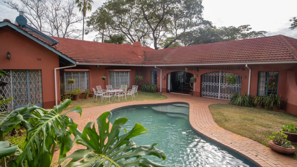 House for sale in Zimbabwe - 3ZB1581054 House for sale in Zimbabwe - 3ZB1581054