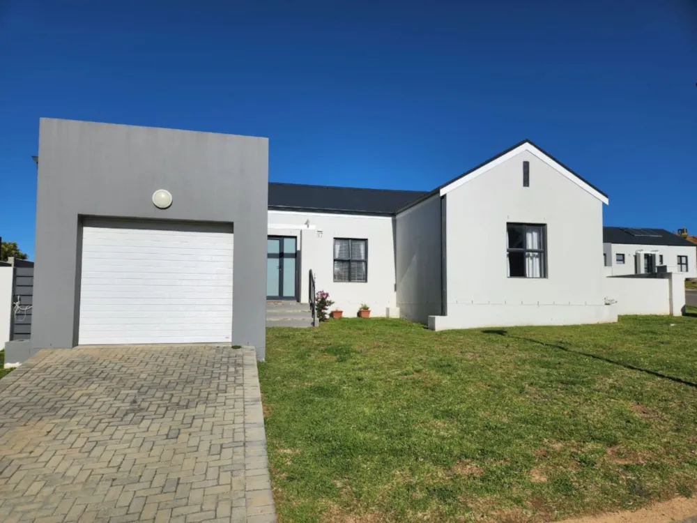 House let in Klipfontein A H - 1MS1735406 House let in Klipfontein A H - 1MS1735406