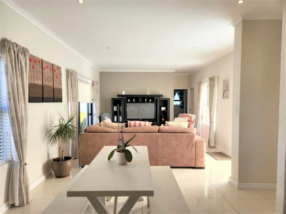 House let in Klipfontein A H - 1MS1735406 House let in Klipfontein A H - 1MS1735406