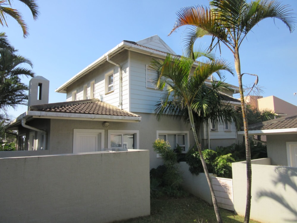 Security complex home for sale in Port Edward - 1PD1583067 Security complex home for sale in Port Edward - 1PD1583067