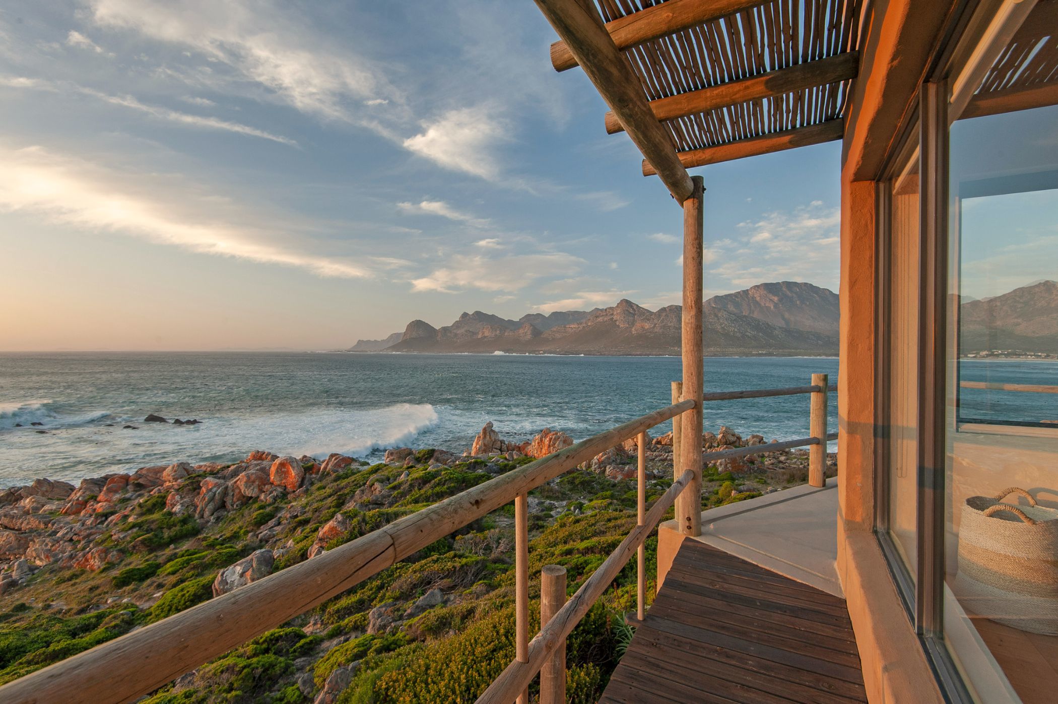 Double-storey house for sale in Pringle Bay - KN1732832