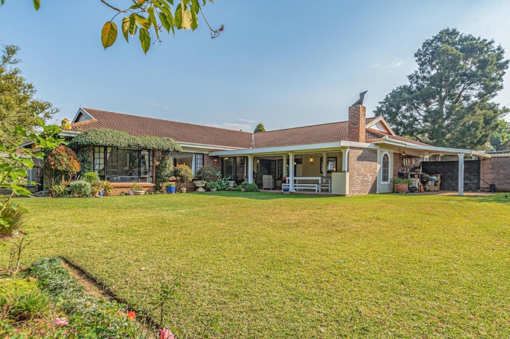 Townhouse for sale in Kloof - 1KF1716689 Townhouse for sale in Kloof - 1KF1716689