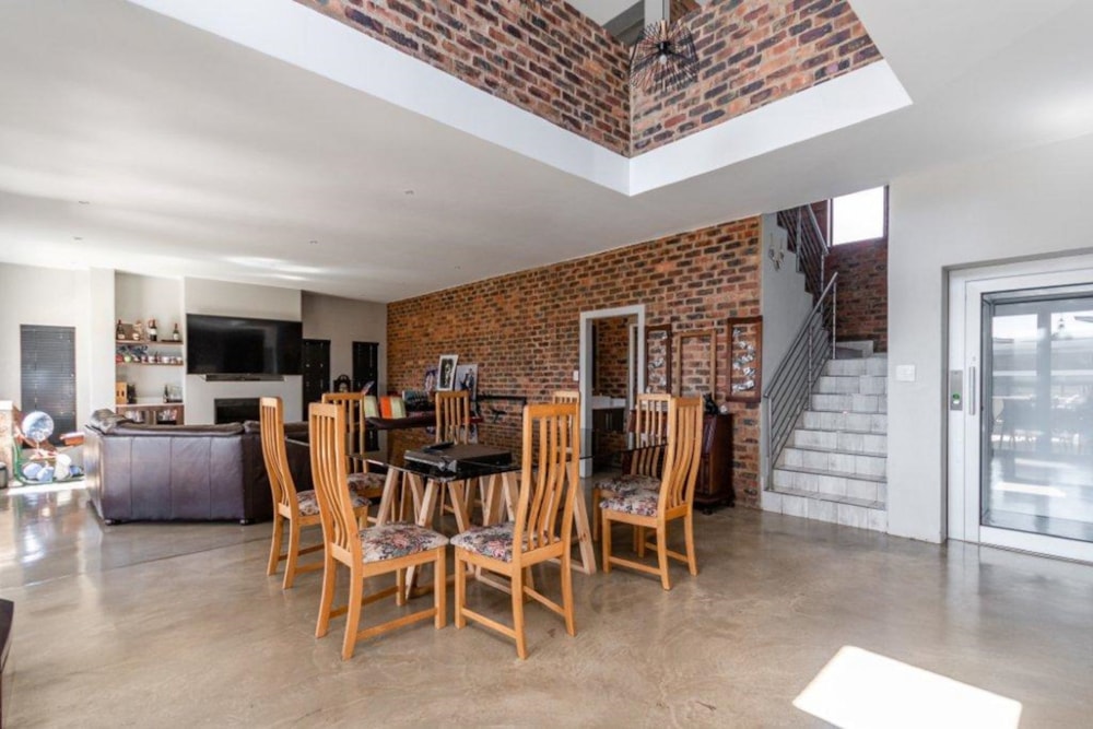 Double-storey house for sale in Copperleaf - 1CU1735853 Double-storey house for sale in Copperleaf - 1CU1735853