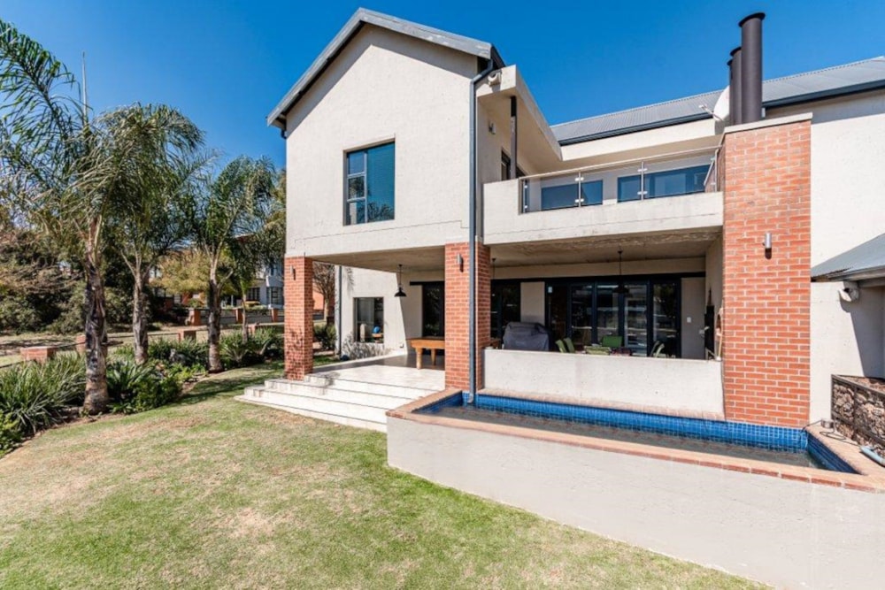 Double-storey house for sale in Copperleaf - 1CU1735853 Double-storey house for sale in Copperleaf - 1CU1735853